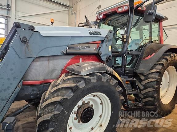 Valtra T 180 الجرارات