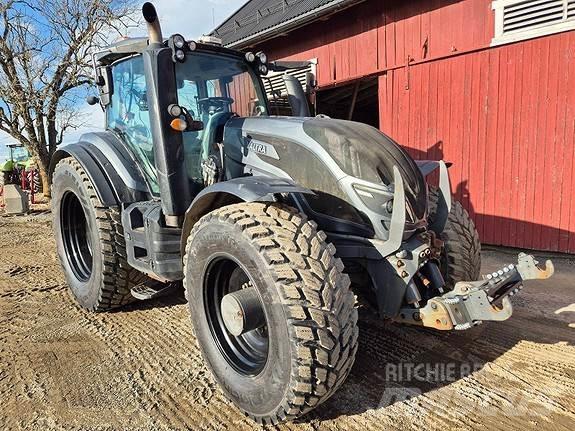 Valtra T 234 Versu الجرارات