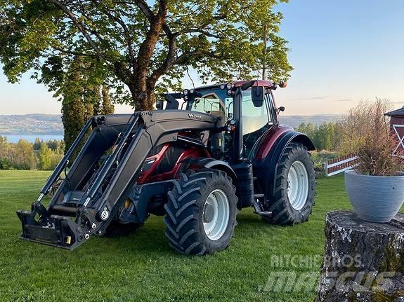Valtra T174D الجرارات
