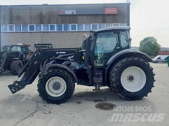 Valtra T174E A الجرارات