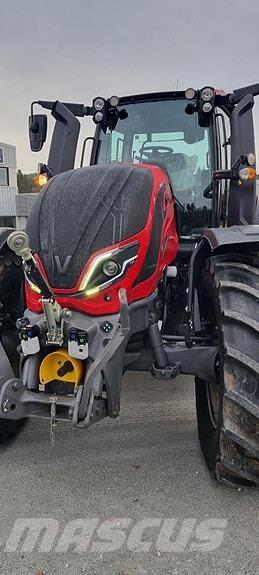 Valtra T175ED الجرارات