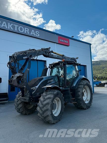 Valtra T194V الجرارات