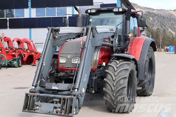 Valtra T202 الجرارات