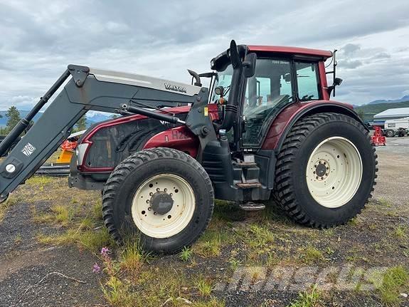 Valtra T203 الجرارات