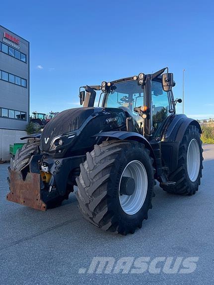 Valtra T234 الجرارات