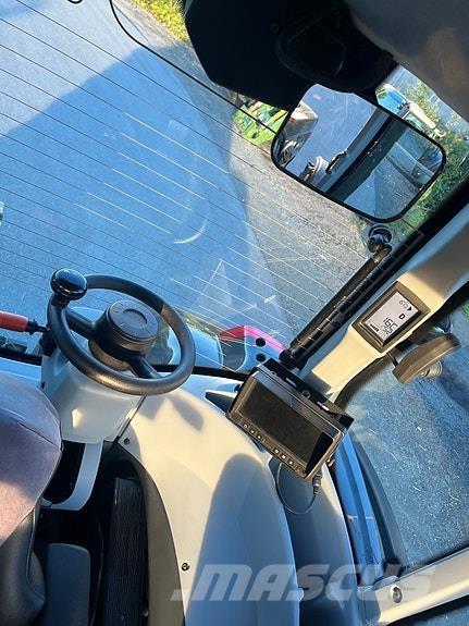 Valtra T234 الجرارات