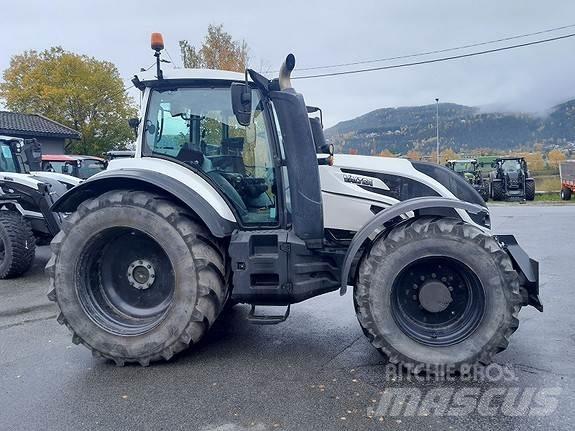 Valtra T234 الجرارات