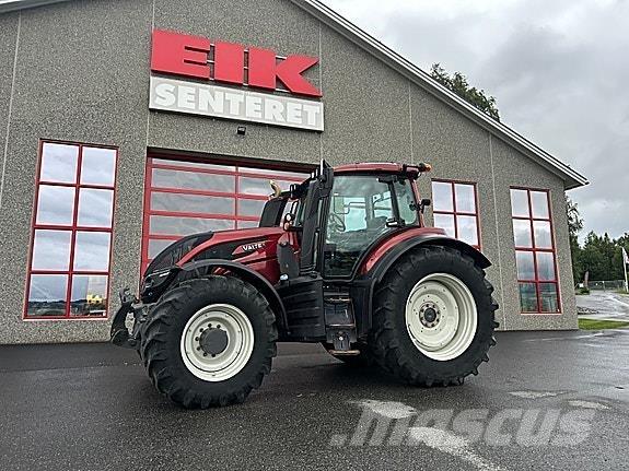 Valtra T234 الجرارات