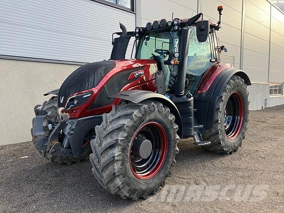 Valtra T234 Direct الجرارات
