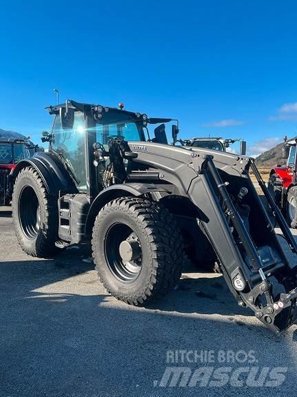 Valtra T235 Direct الجرارات