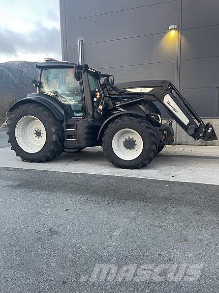 Valtra T235 Direct الجرارات