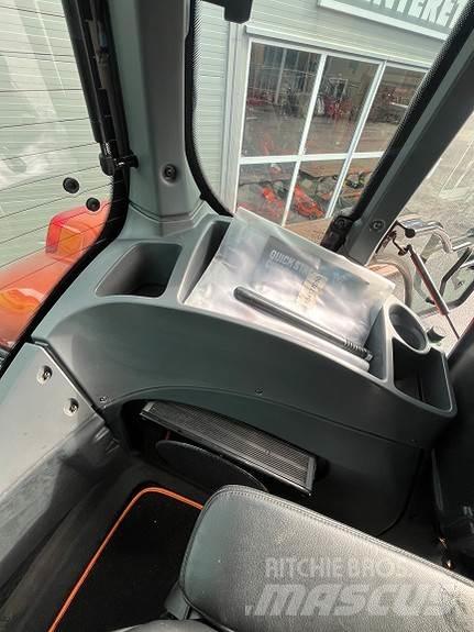 Valtra T235D الجرارات