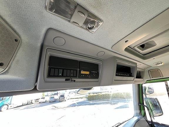 Volvo FE 320 -6x2 شاحنات أخرى