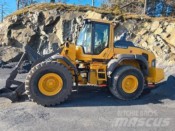 Volvo L110H لوادر بعجل