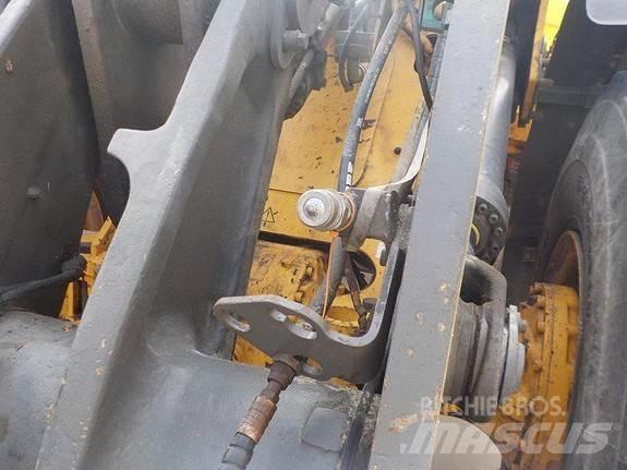 Volvo L90G لوادر بعجل