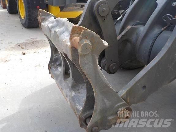 Volvo L90G لوادر بعجل