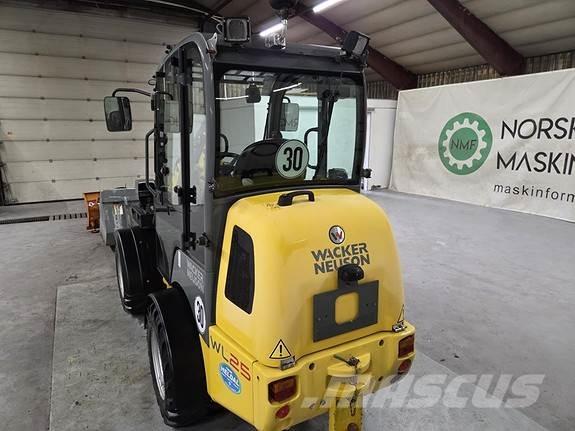 Wacker Neuson WL25 حاملات أدوات