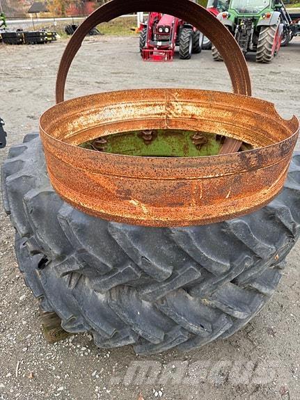   عجلات مزدوجة