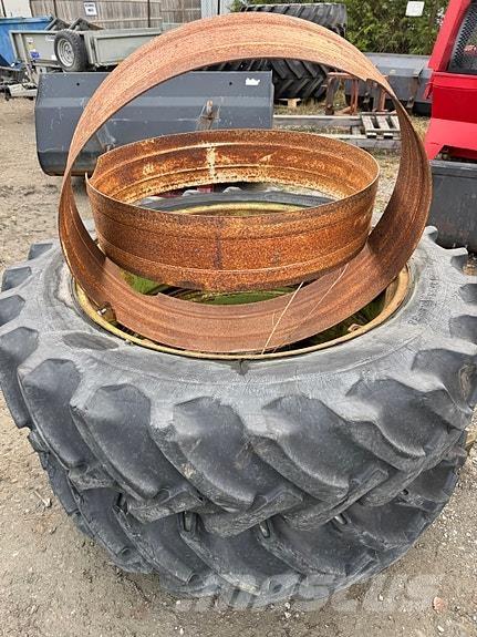   عجلات مزدوجة