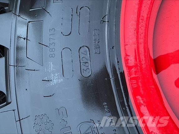   الإطارات والعجلات والحافات