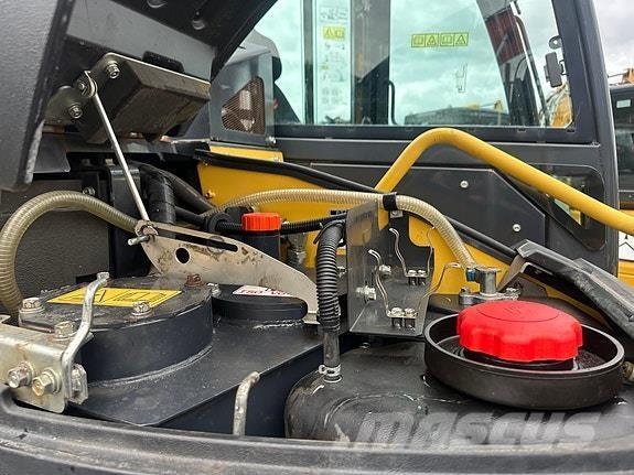 Yanmar SV - 100 - 2 A حفارات زحافة