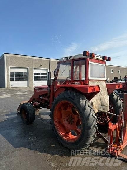Zetor 5711 الجرارات