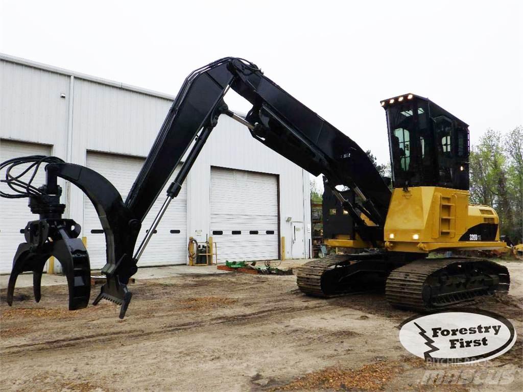 CAT 320D FM لوادر بذراع مفصلي