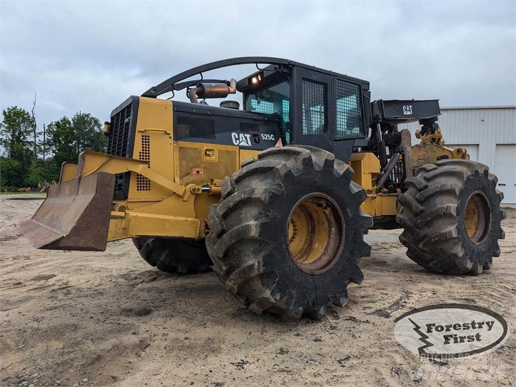 CAT 525C ساحبات الأشجار