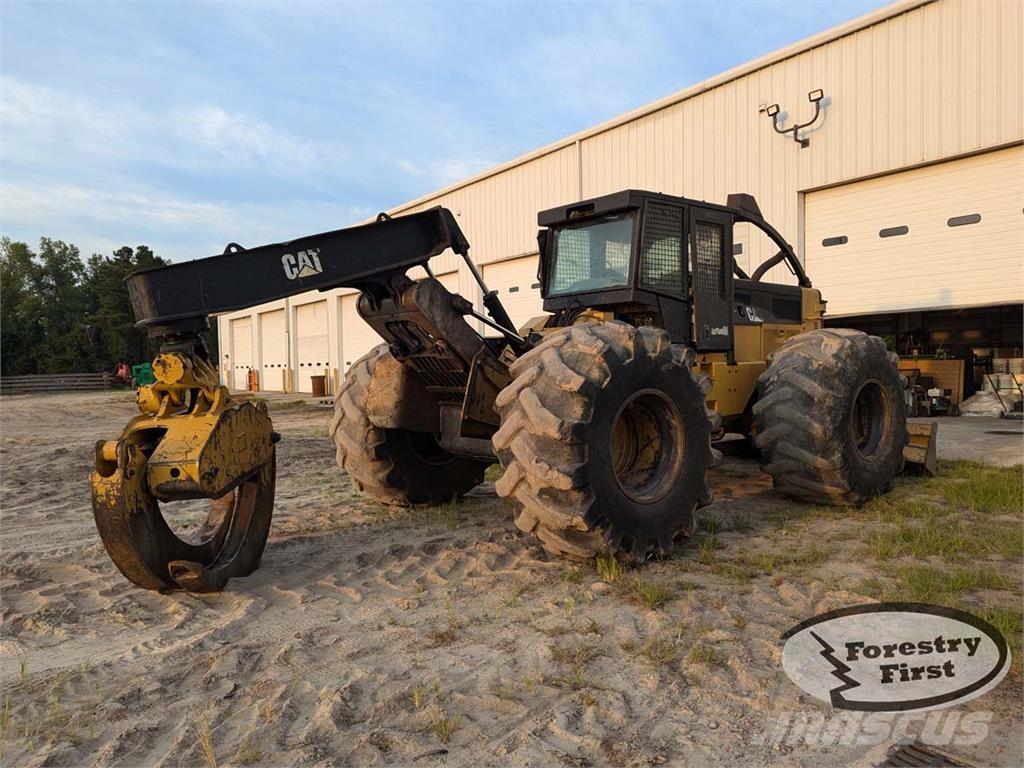 CAT 535C ساحبات الأشجار