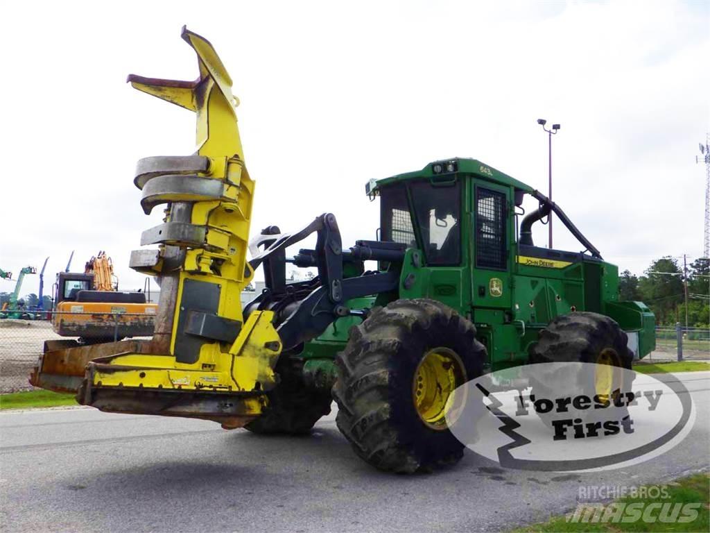 John Deere 643L قاطعات وجامعات الأشجار