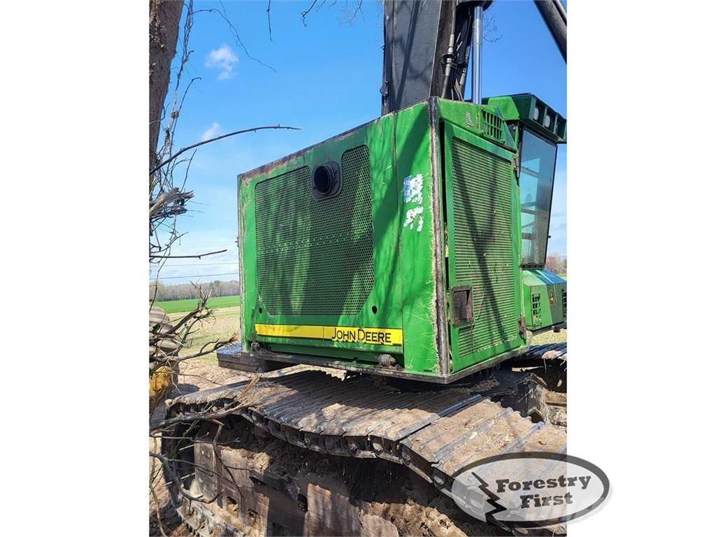 John Deere 753J قاطعات وجامعات الأشجار