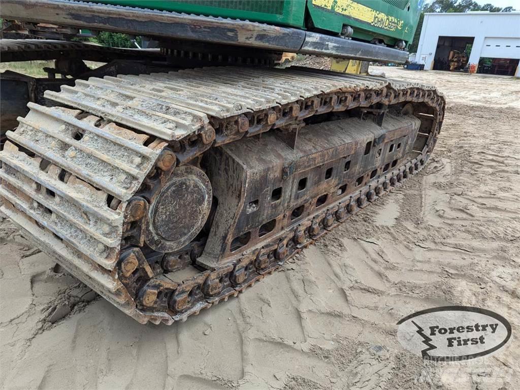 John Deere 853M قاطعات وجامعات الأشجار