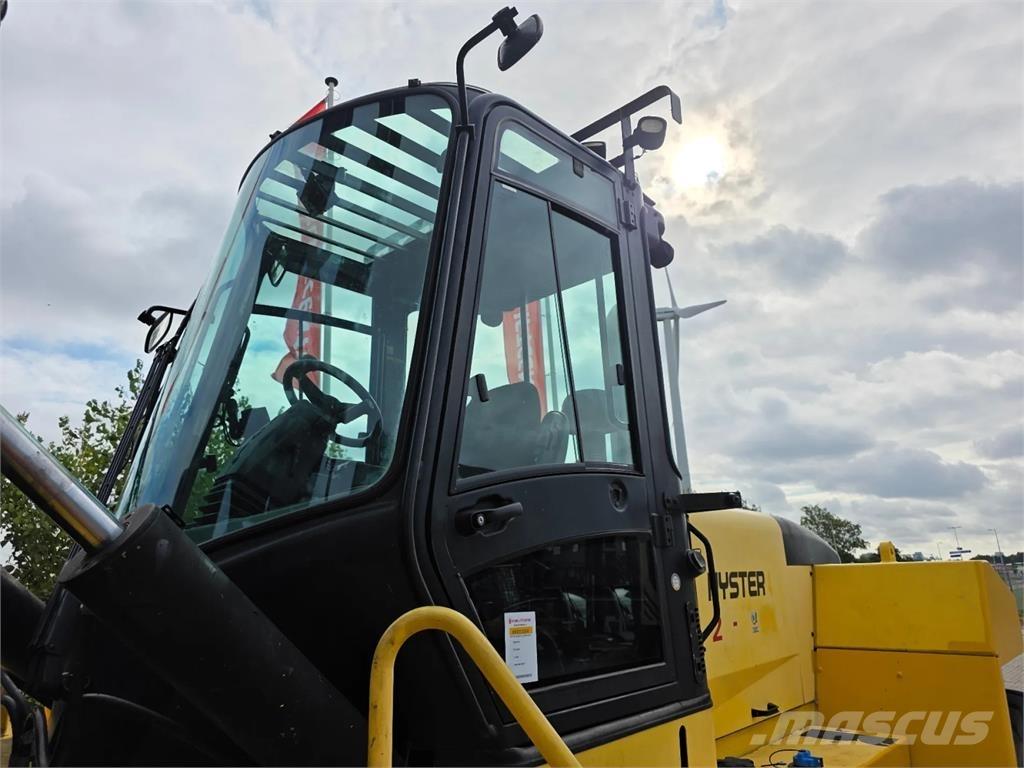 Hyster H20XM-9 مناولات حاويات