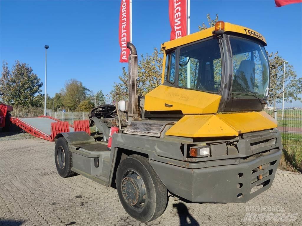 Terberg RT222 جرارات صالات المطارات