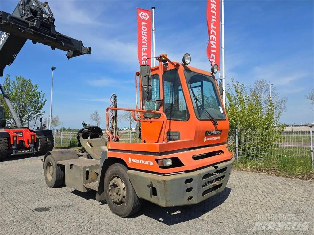 Terberg YT182 جرارات صالات المطارات