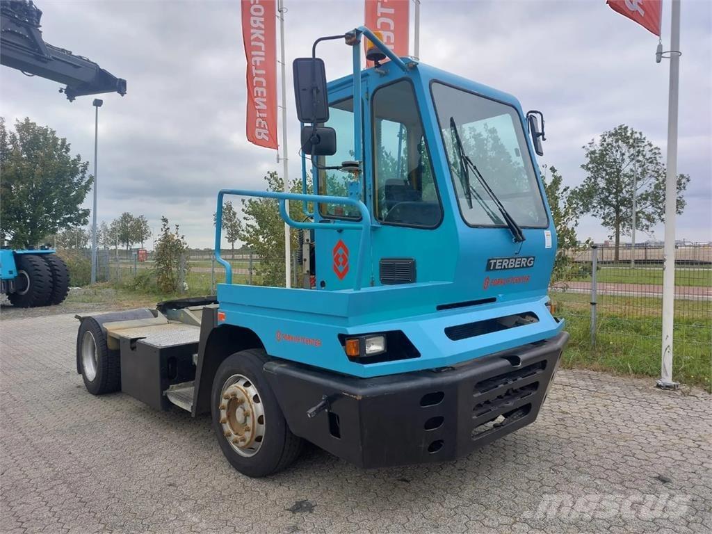 Terberg YT182 جرارات صالات المطارات