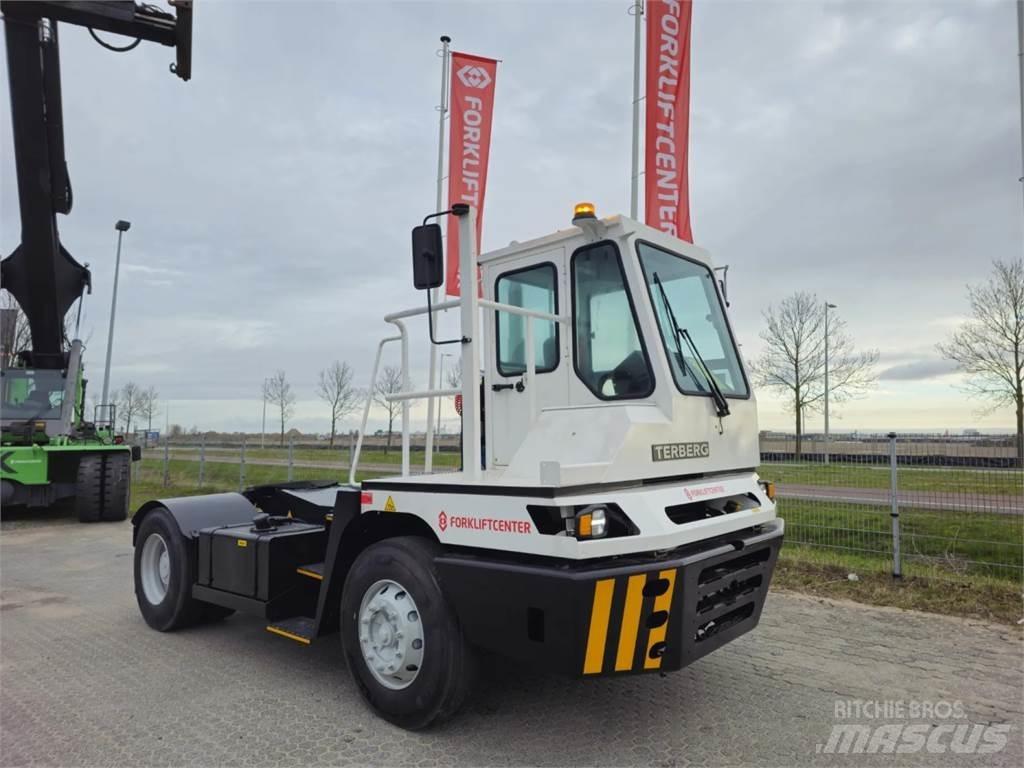 Terberg YT220 جرارات صالات المطارات