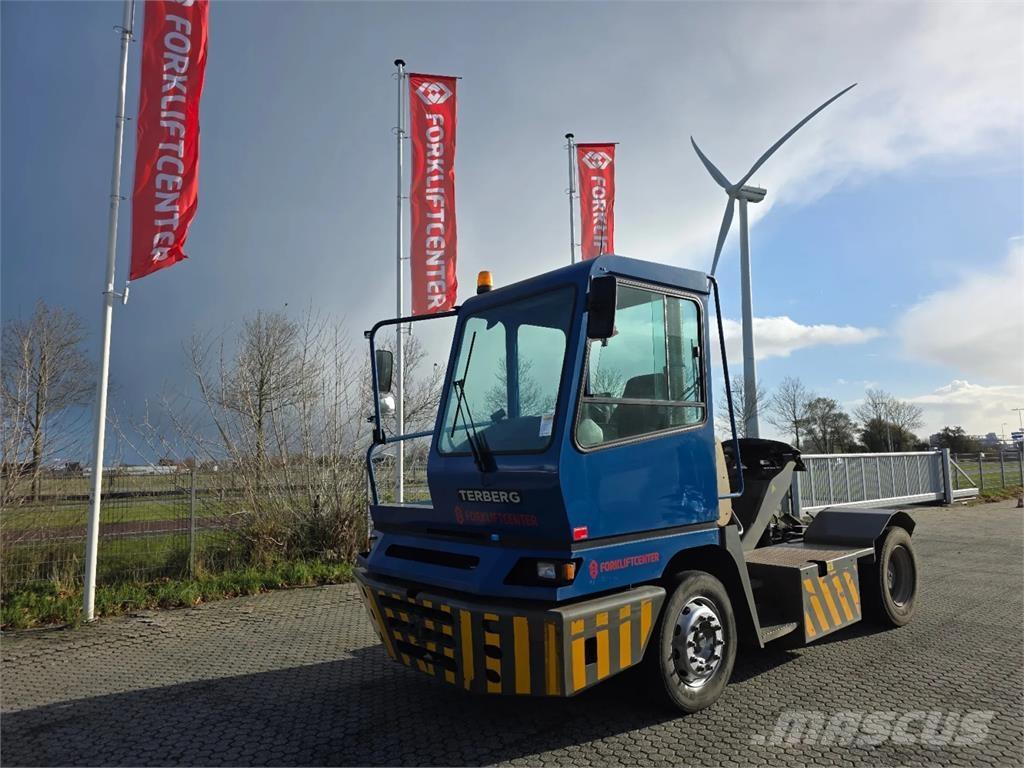 Terberg YT222 جرارات صالات المطارات