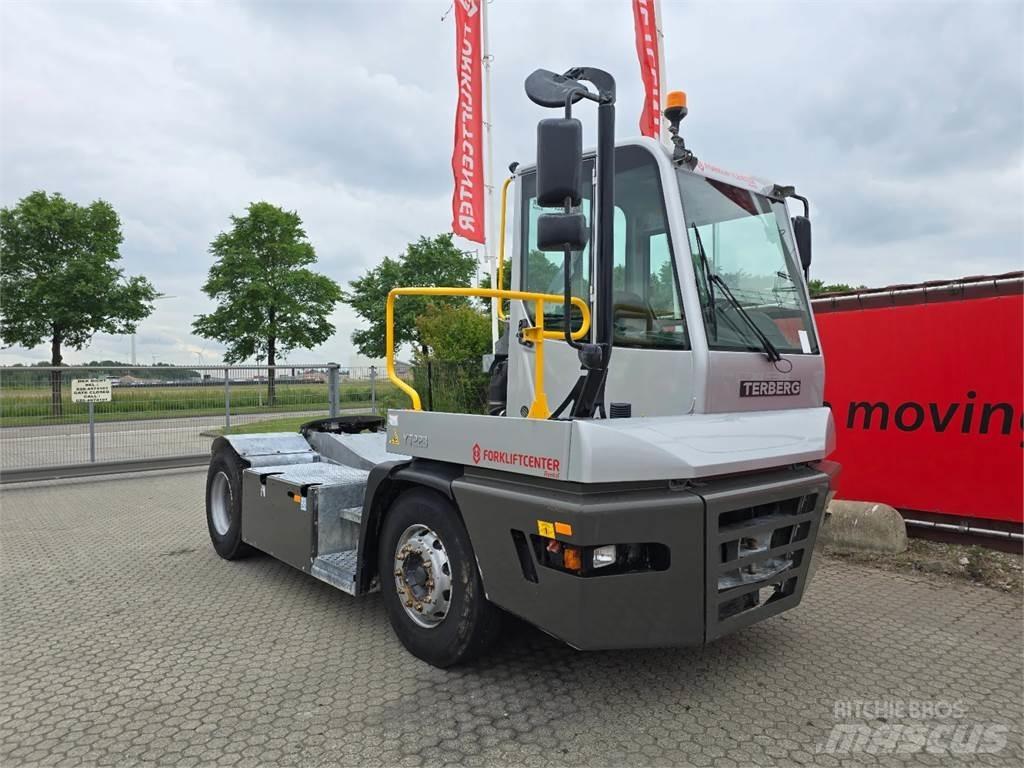Terberg YT223 جرارات صالات المطارات