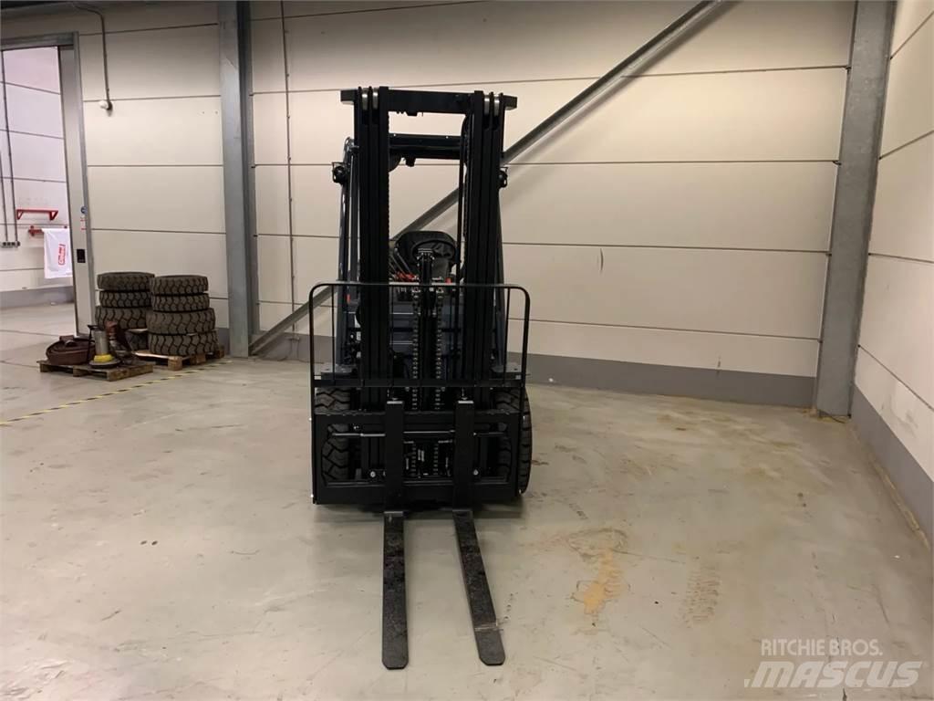 Toyota 02-8FGF30 شاحنات LPG