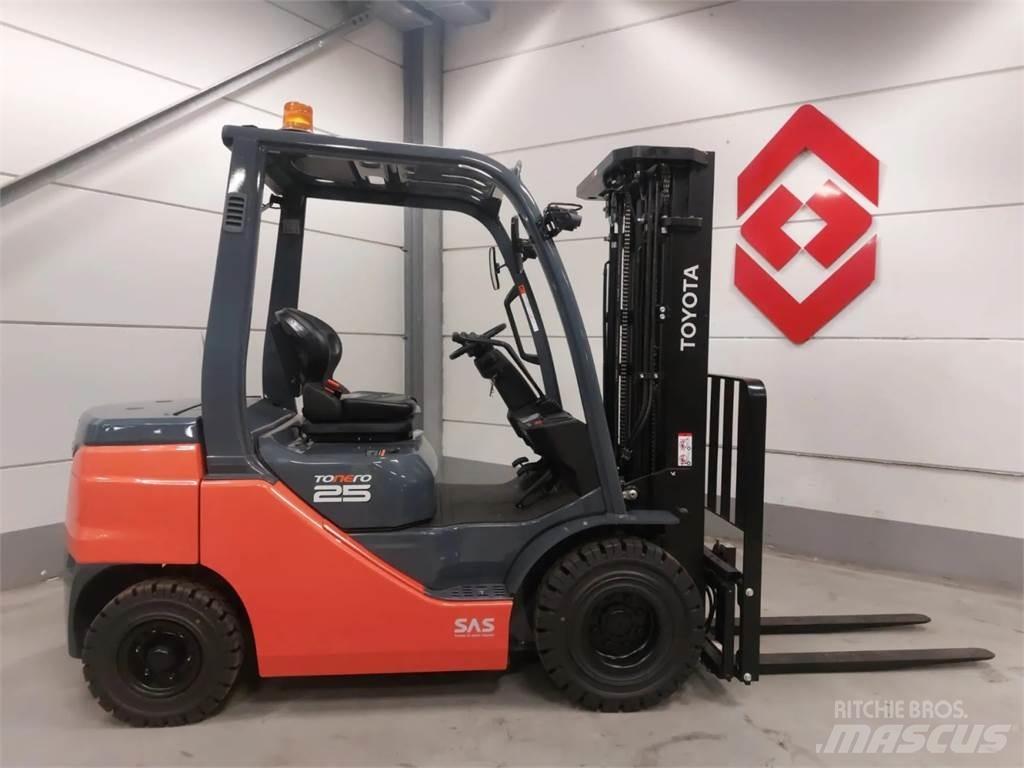 Toyota 52-8FDF25 شاحنات الديزل