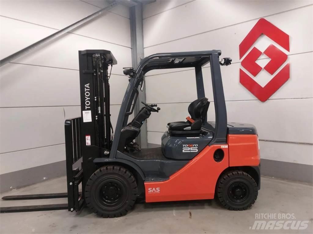 Toyota 52-8FDF25 شاحنات الديزل