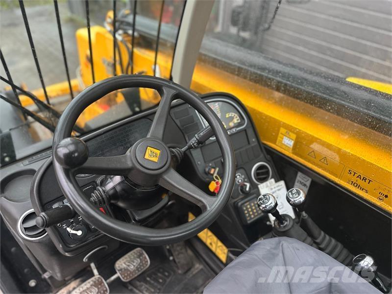 JCB 535-95 مناولات متداخلة