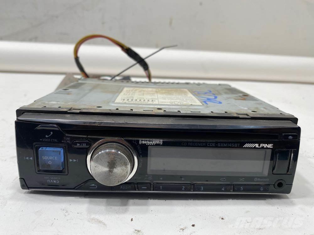  Alpine إلكترونيات