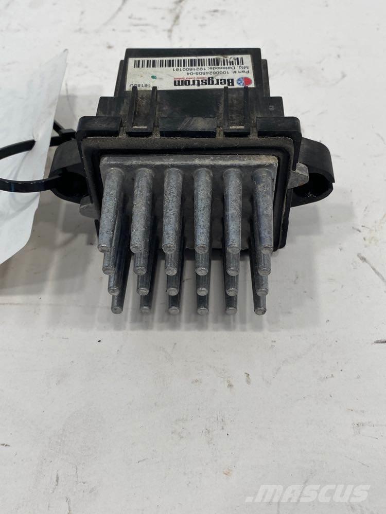  Bergstrom مكونات أخرى