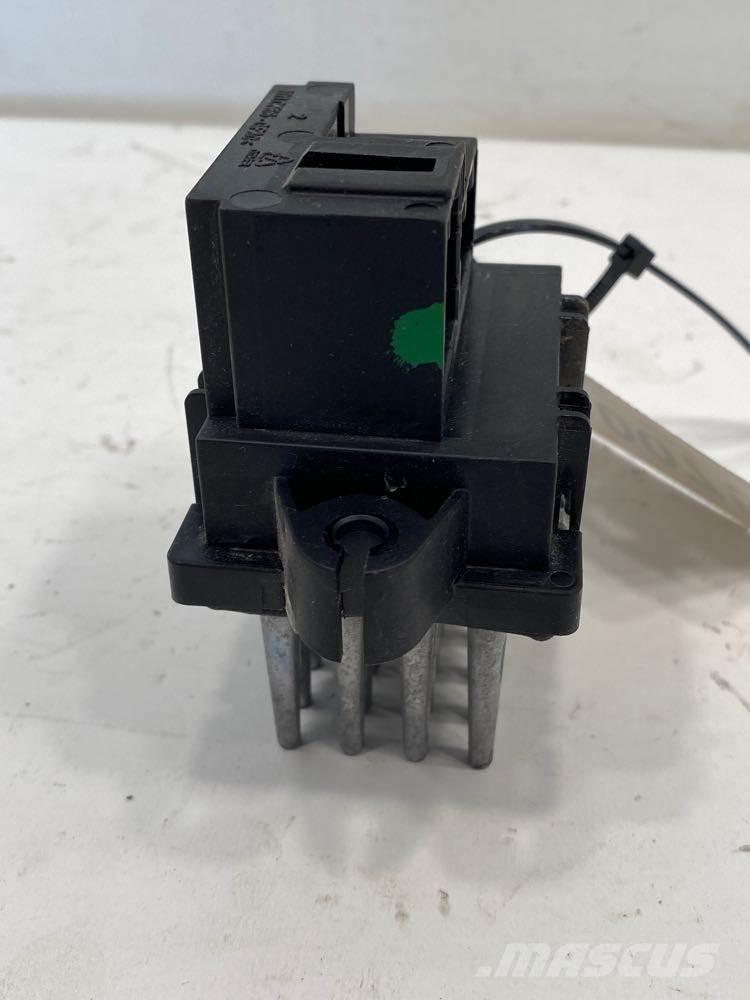  Bergstrom مكونات أخرى