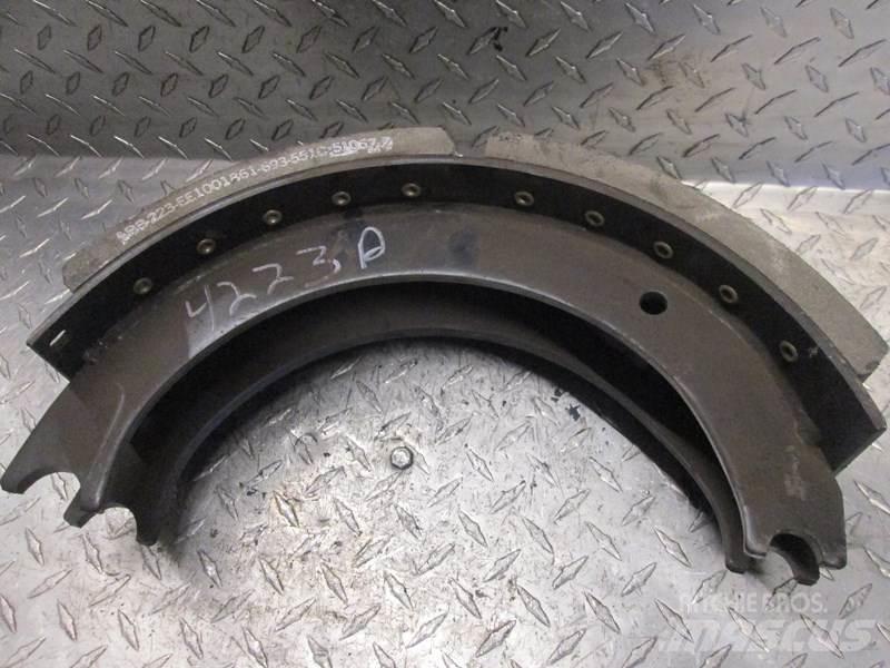  Brake Shoe مكابح