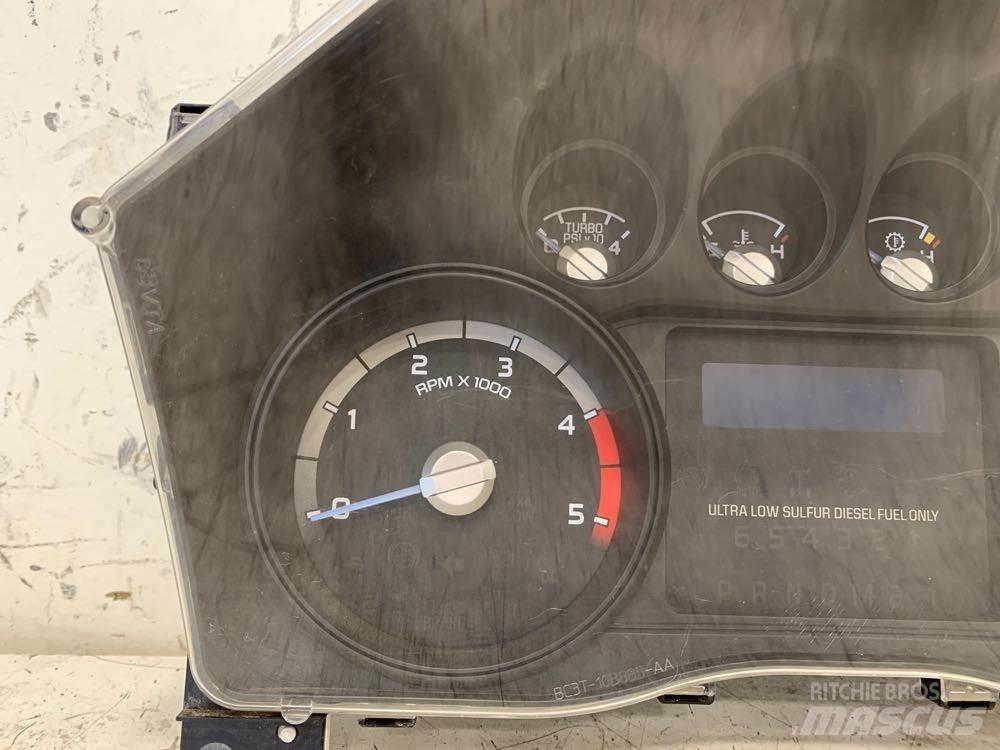 Ford F-550 مكونات أخرى