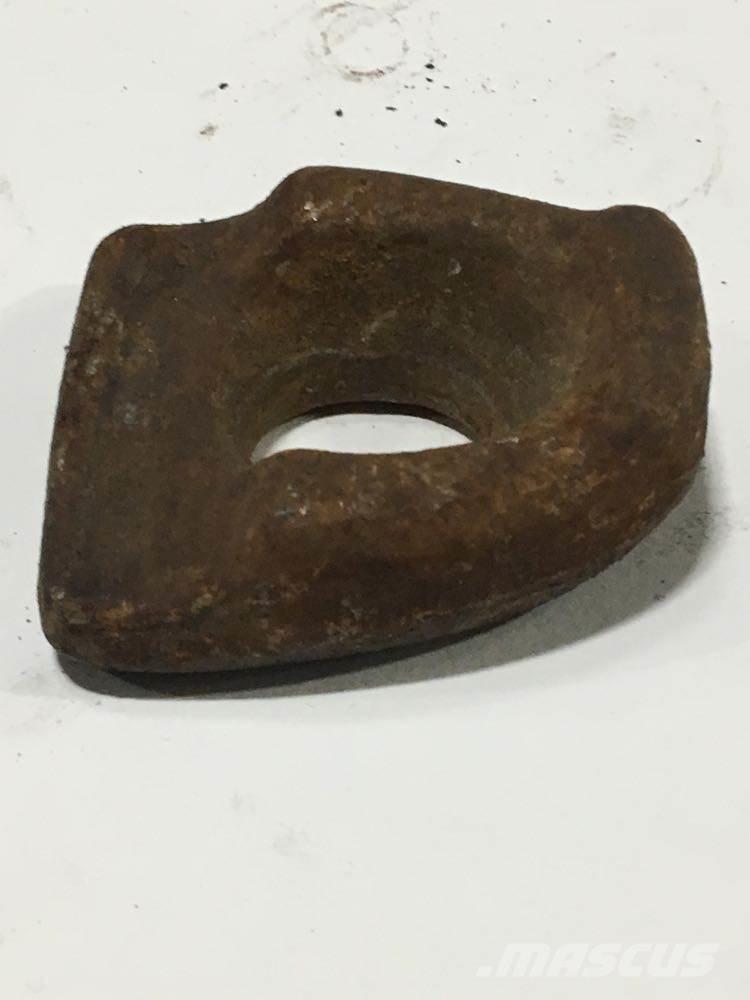  Leland مكونات أخرى