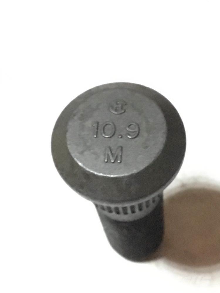  Leland مكونات أخرى